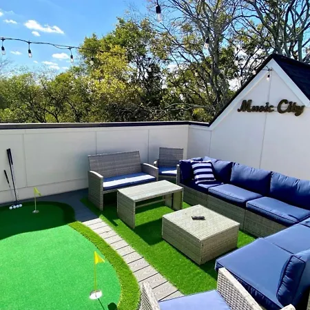 East Nashville Townhome 5Min To Grand Ole Opry! Rooftop Deck, Grill, Tv And Golf